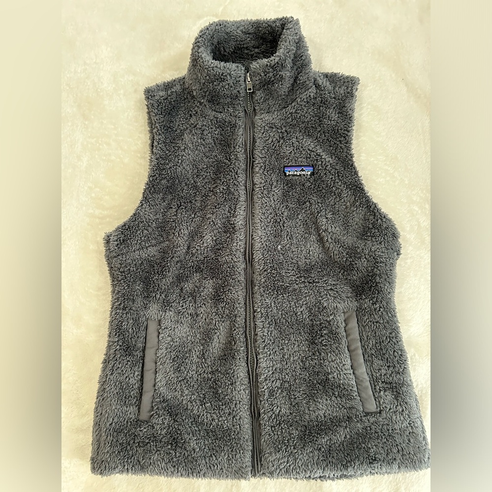 Woman’s Patagonia vest.. size Medium but fits small